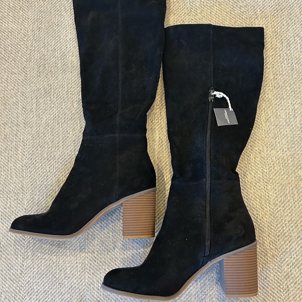 NWT American Eagle Faux Suede Black Boots